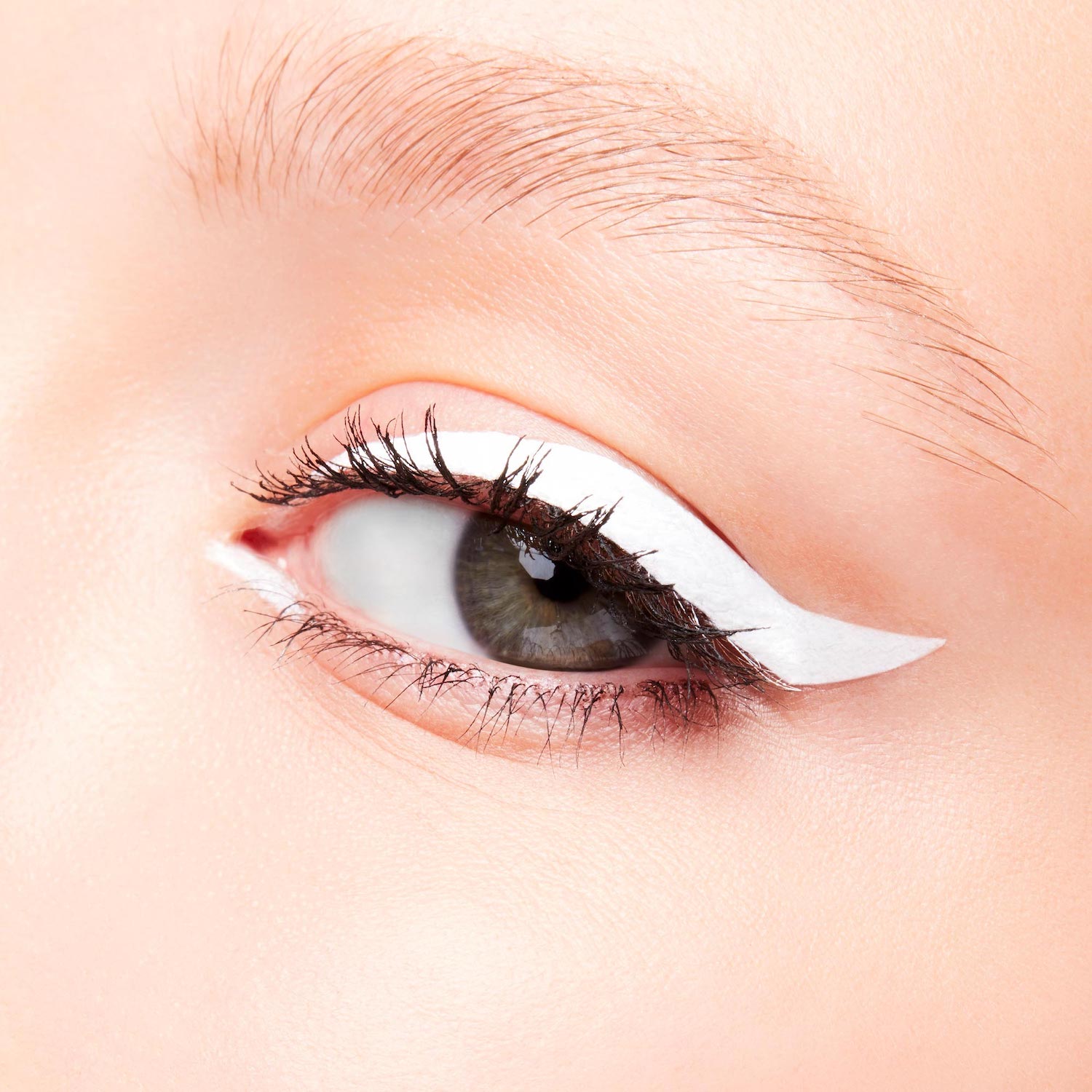 LIQUIDLAST 24-HOUR WATERPROOF LINER WAKANDA FOREVER (DELINEADOR DE OJOS)